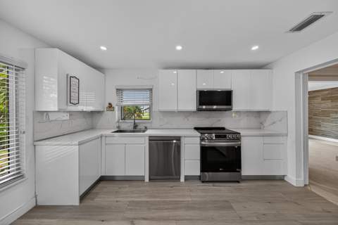 391 Leisure Boulevard, Pompano Beach FL - photo 21 of 76
