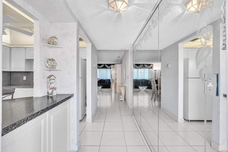 2 bedroom Condominium at 6670 Royal Palm Boulevard #110, Royal Park Gardens Ii-K Condo, Margate — photo 4