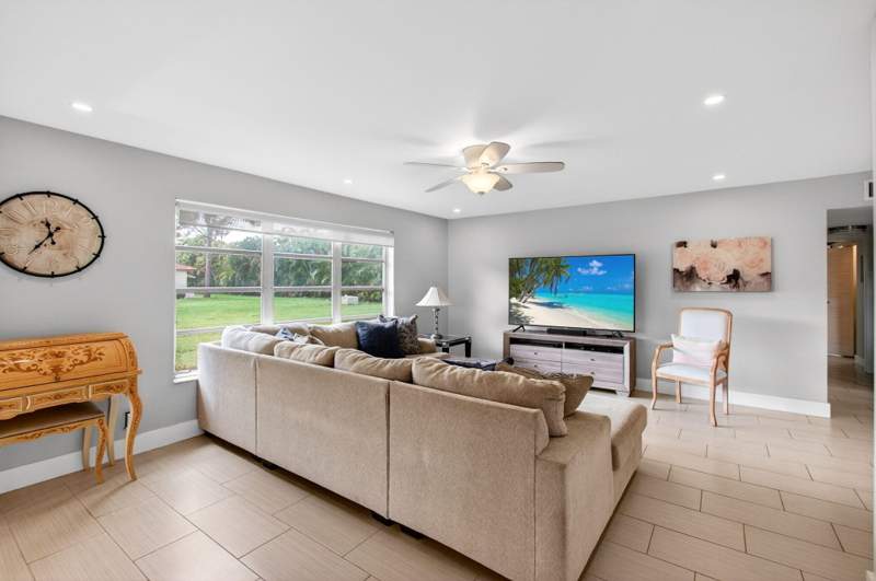 2 bedroom Villa at 5250 NW 3rd Court #A, High Point Of Delray, Delray Beach — photo 2