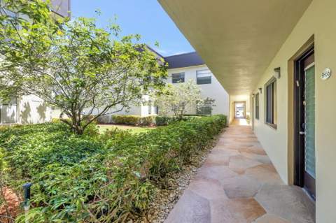 66 Capri B, Delray Beach FL - photo 24 of 62
