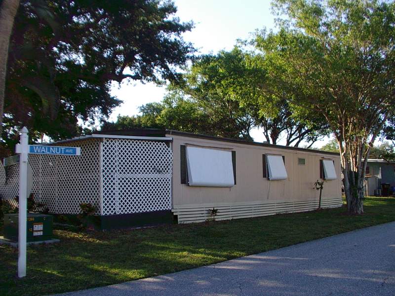 3 bedroom Manufactured Home at 2555 Pga Boulevard #73, The Meadows, Palm Beach Gardens — photo 2