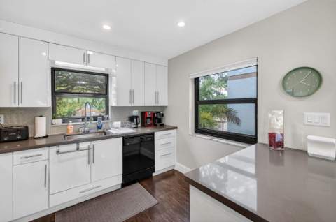 3250 NE 12th Street #6, Pompano Beach FL - photo 20 of 56