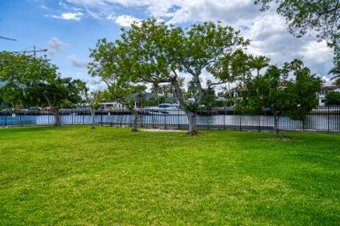 2000 Atlantic Shores Boulevard #Apt 410, Hallandale Beach FL - photo 6 of 53
