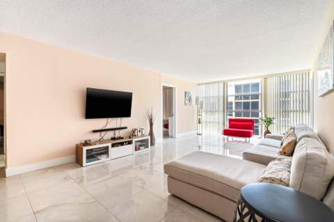2000 Atlantic Shores Boulevard #Apt 410, Hallandale Beach FL - photo 13 of 53