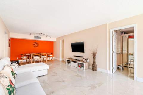 2000 Atlantic Shores Boulevard #Apt 410, Hallandale Beach FL - photo 17 of 53