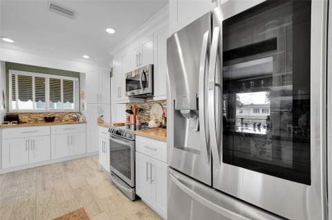 4600 NW 45th Street, Tamarac FL - photo 11 of 18