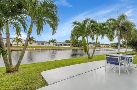 4600 NW 45th Street, Tamarac FL - photo 16 of 18