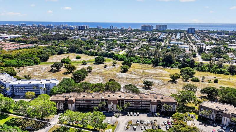 2 bedroom Condominium at 6300 NW 2nd Avenue #306, Boca Teeca Condo 8, Boca Raton — photo 2