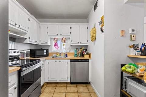 8990 S Hollybrook Boulevard #Unit 305, Pembroke Pines FL - photo 14 of 44