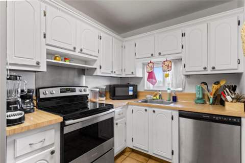 8990 S Hollybrook Boulevard #Unit 305, Pembroke Pines FL - photo 15 of 44