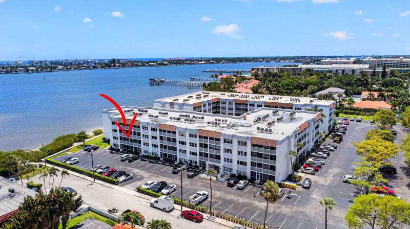 2 bedroom Condominium at 1502 S Lakeside Drive #214, Palm Lake 1 Condo, Lake Worth Beach — photo 4