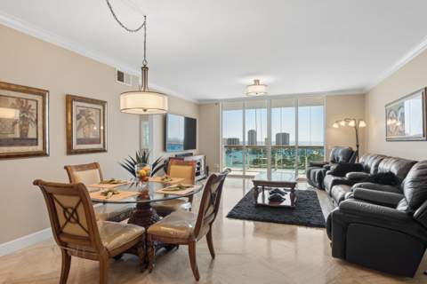 2640 Lake Shore Drive #1811, Riviera Beach FL - photo 14 of 57