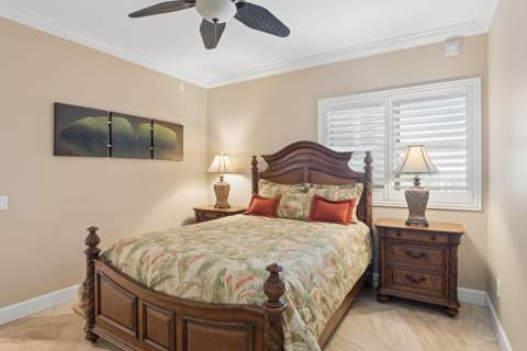 2640 Lake Shore Drive #1811, Riviera Beach FL - photo 24 of 57