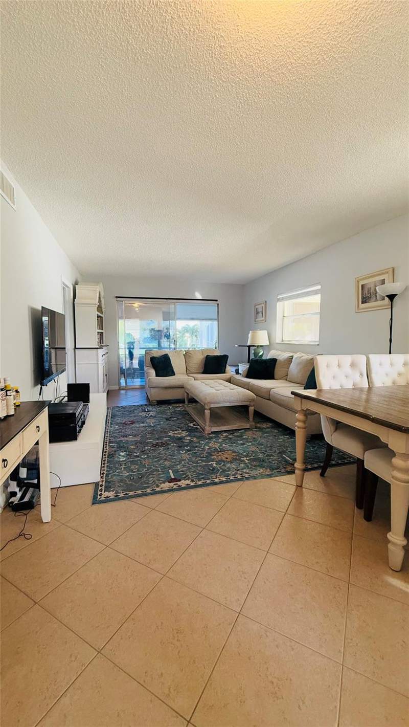 2 bedroom Condominium at 4200 Crystal Lake Drive #210, Crystal House Condo, Pompano Beach — photo 4
