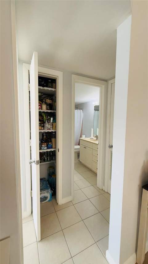 4200 Crystal Lake Drive #210, Pompano Beach FL - photo 24 of 36