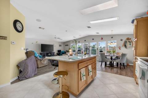 2820 Eagle's Nest Way, Port St. Lucie FL - photo 12 of 43