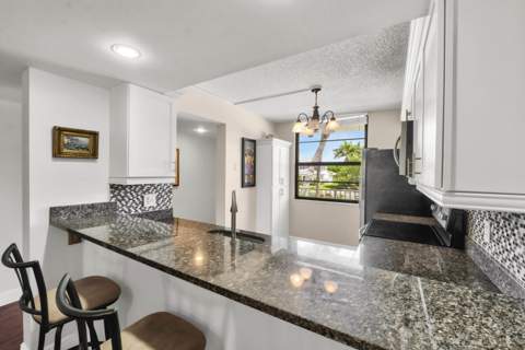 3716 Whitehall Drive #202, West Palm Beach FL - photo 11 of 27