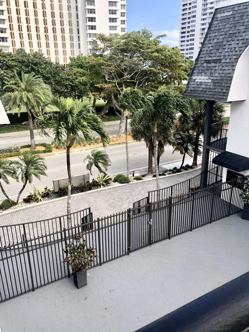 1 bedroom Condominium at 4013 N Ocean Drive #109, Top Of The Mile Condo, Lauderdale-By-The-Sea — photo 4