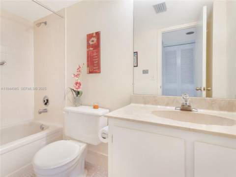 14360 Strathmore Lane #203, Delray Beach FL - photo 19 of 41