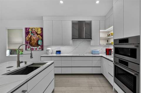 21 NE 25th Street, Wilton Manors FL - photo 7 of 47