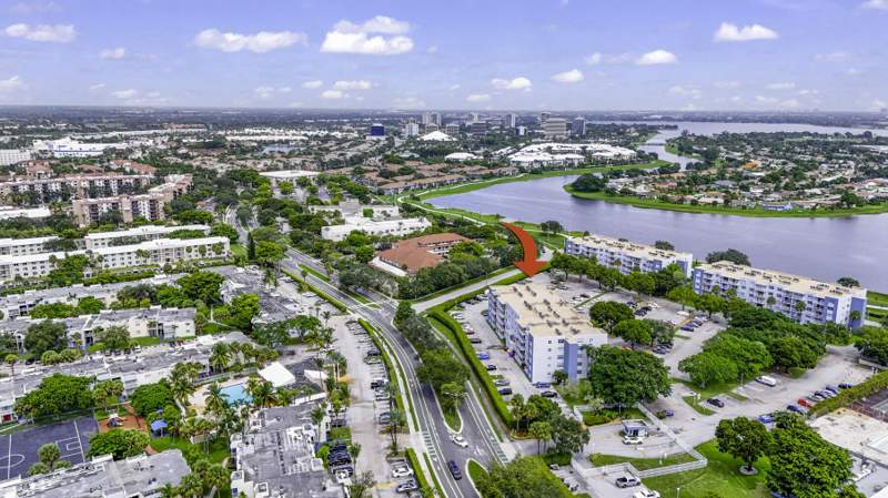 1 bedroom Condominium at 500 Executive Center Drive #3k, Breakwaters Of The Palm Beaches Condo, West Palm Beach — photo 3