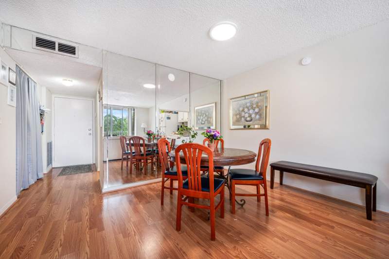 1 bedroom Condominium at 500 Executive Center Drive #3k, Breakwaters Of The Palm Beaches Condo, West Palm Beach — photo 5