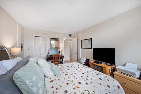 500 Executive Center Drive #3k, West Palm Beach FL - photo 16 of 18