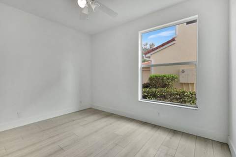 9334 Madewood Court, Royal Palm Beach FL - photo 18 of 81
