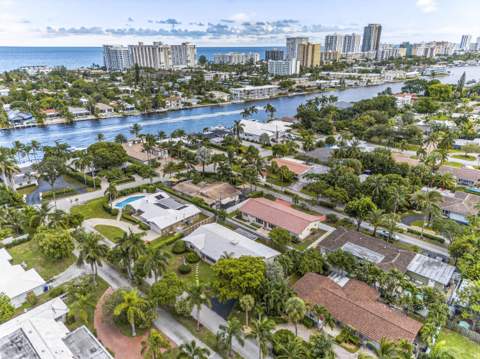 2750 SE 3rd Street, Pompano Beach FL - photo 9 of 54