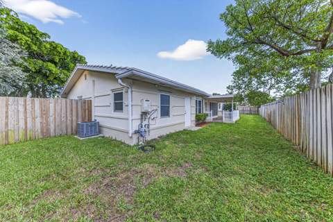 2750 SE 3rd Street, Pompano Beach FL - photo 17 of 54