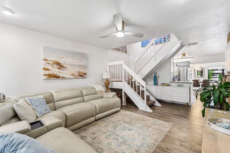 4 bedroom Single Family Residence at 2101 N Palm Circle, Schell, North Palm Beach — photo 3