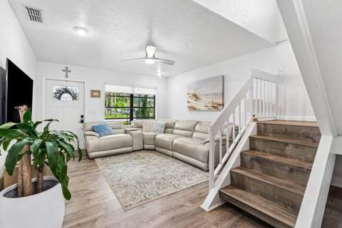 2101 N Palm Circle, North Palm Beach FL - photo 10 of 74