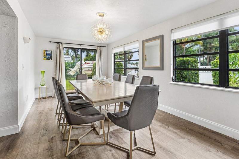 4 bedroom Single Family Residence at 2101 N Palm Circle, Schell, North Palm Beach — photo 4