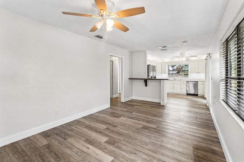 4 bedroom Single Family Residence at 2101 N Palm Circle, Schell, North Palm Beach — photo 5