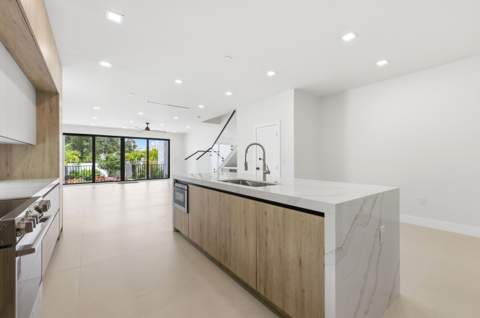 819 SW 1st Street, Fort Lauderdale FL - photo 14 of 43