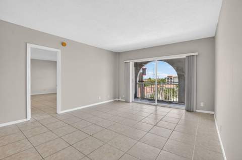 250 NE 20th Street #5220, Boca Raton FL - photo 9 of 41