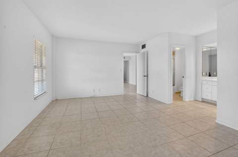 250 NE 20th Street #5220, Boca Raton FL - photo 15 of 41