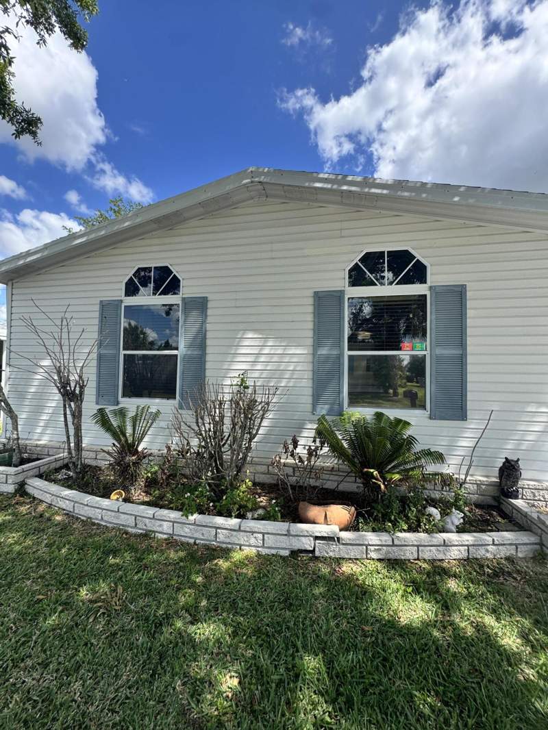 2 bedroom Mobile Home at 15146 Aguila Avenue, Spanish Lakes Fairways, Fort Pierce — photo 3