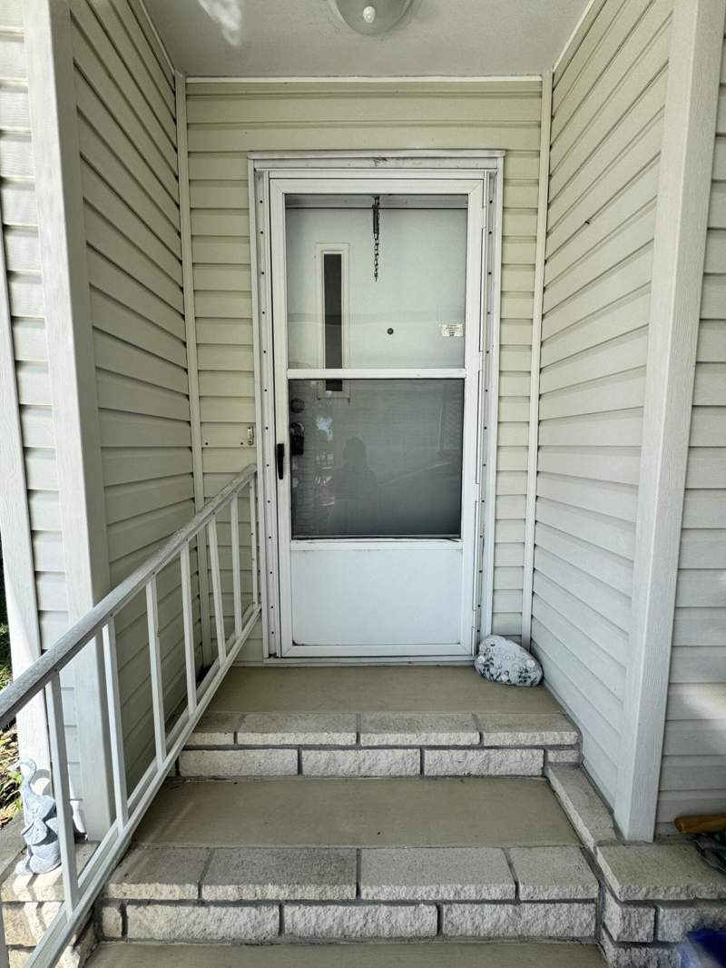2 bedroom Mobile Home at 15146 Aguila Avenue, Spanish Lakes Fairways, Fort Pierce — photo 5