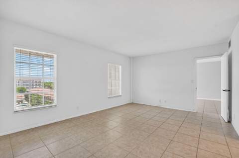 250 NE 20th Street #5220, Boca Raton FL - photo 17 of 41