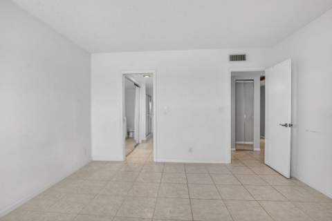 250 NE 20th Street #5220, Boca Raton FL - photo 22 of 41