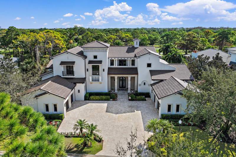5 bedroom Single Family Residence at 135 W Bears Club Drive, Bears Club Addn Pud, Jupiter — photo 3