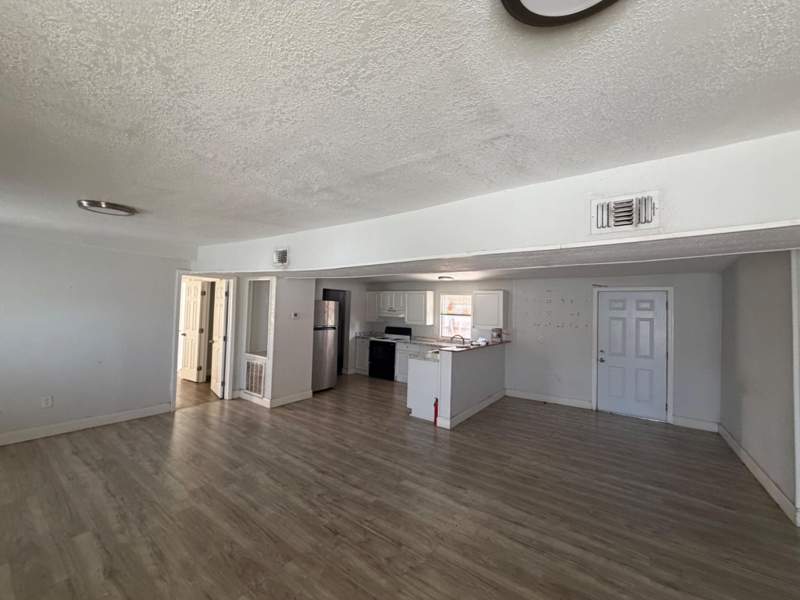 3 bedroom Mobile Home at 631 NW 215th Avenue, Heritage City Sec 2, Pembroke Pines — photo 5