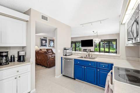 10576 Tropic Palm Avenue #102, Boynton Beach FL - photo 10 of 37