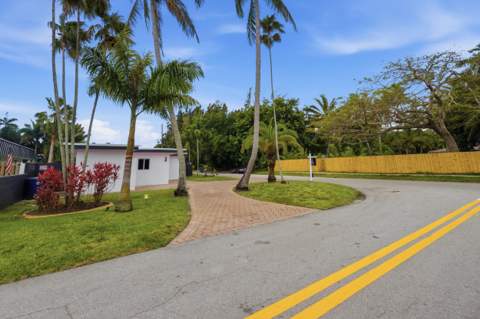100 NE 22nd Street, Wilton Manors FL - photo 8 of 69