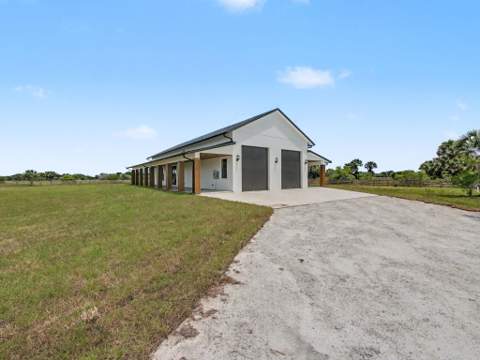 9480 Carlton Road, Port St. Lucie FL - photo 8 of 34