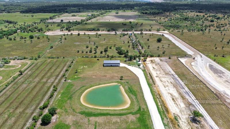 1 bedroom Single Family Residence at 9480 Carlton Road, Metes And Bounds, Port St. Lucie — photo 4