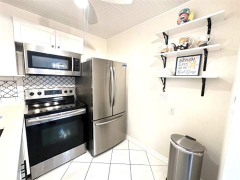131 Oakridge J, Deerfield Beach FL - photo 9 of 60
