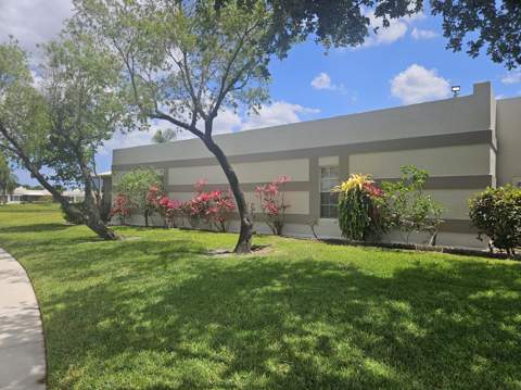 18999 Stewart Circle #8, Boca Raton FL - photo 7 of 48