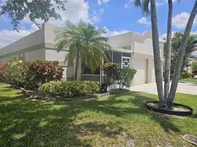 2 bedroom Villa at 18999 Stewart Circle #8, Town Villas, Boca Raton — photo 2